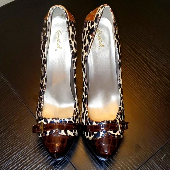 Heels - Picture 1 of 4